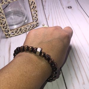 ‼️ Women’s Handmaid Wood Beaded Bracelet